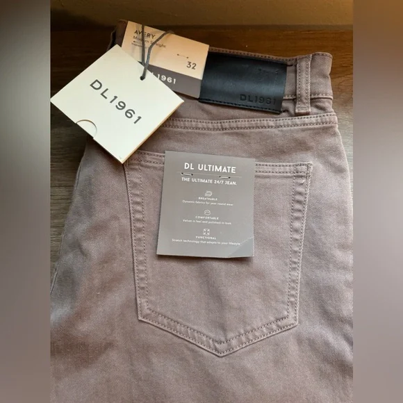DL1961 Avery Modern Straight Denim Jeans NWT | Size 32 - Picture 1 of 3